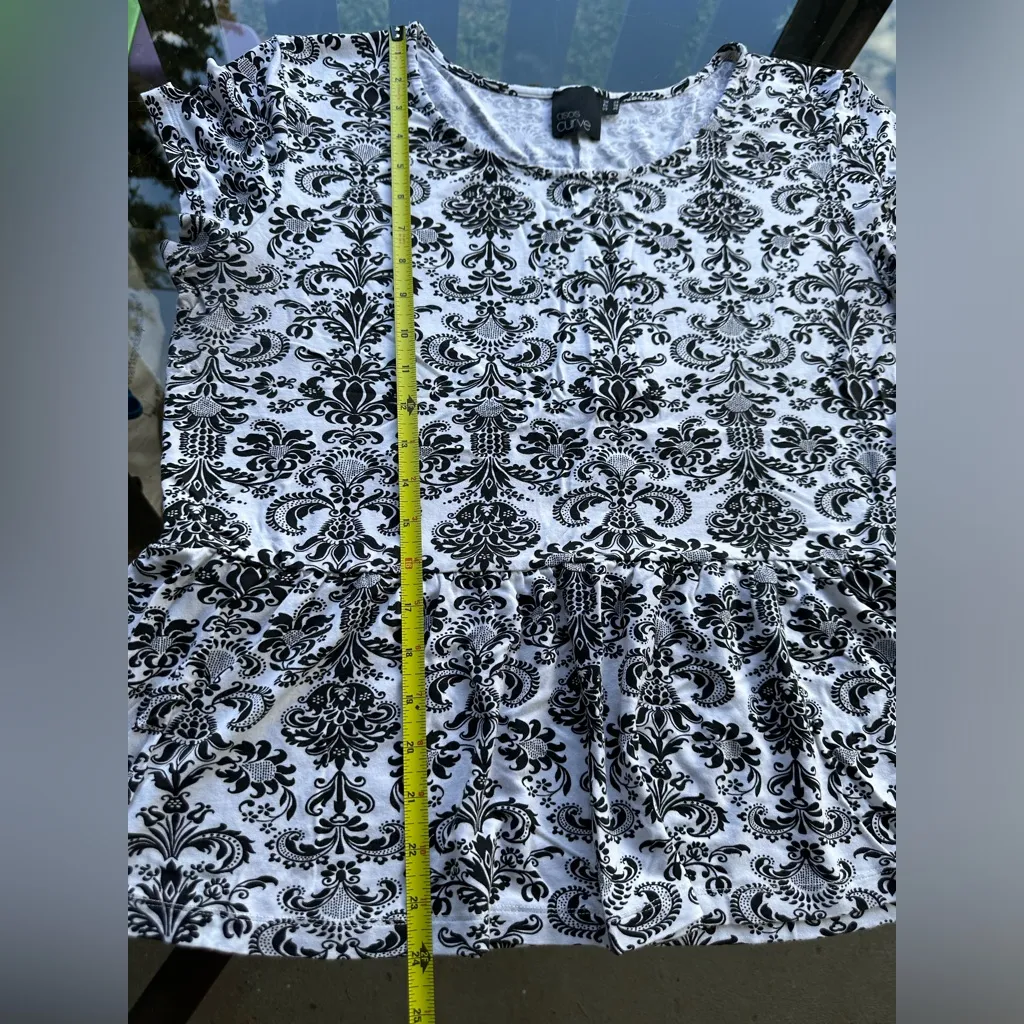 ASOS Curve Damask Print Short Sleeve Peplum Top in Black/White Size 20 Black - Image 3