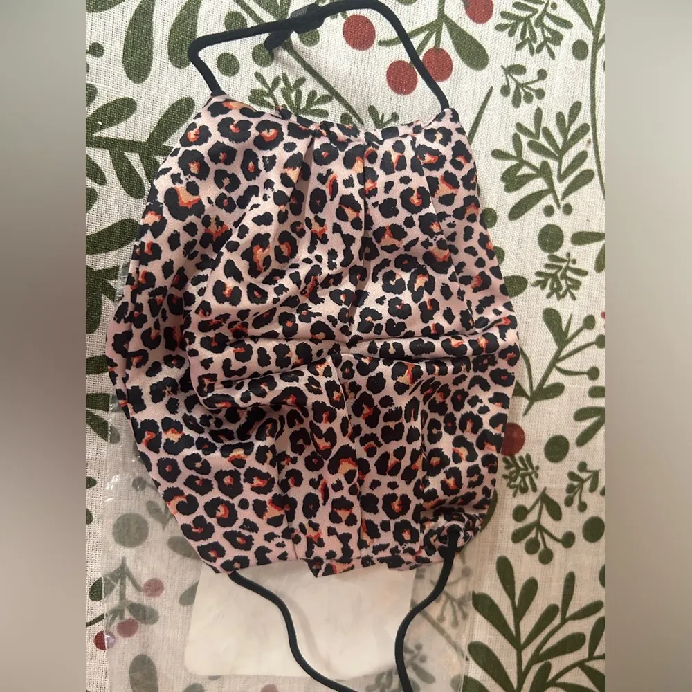 Slip Reusable Face Covering Mask NIB Pink - Image 5