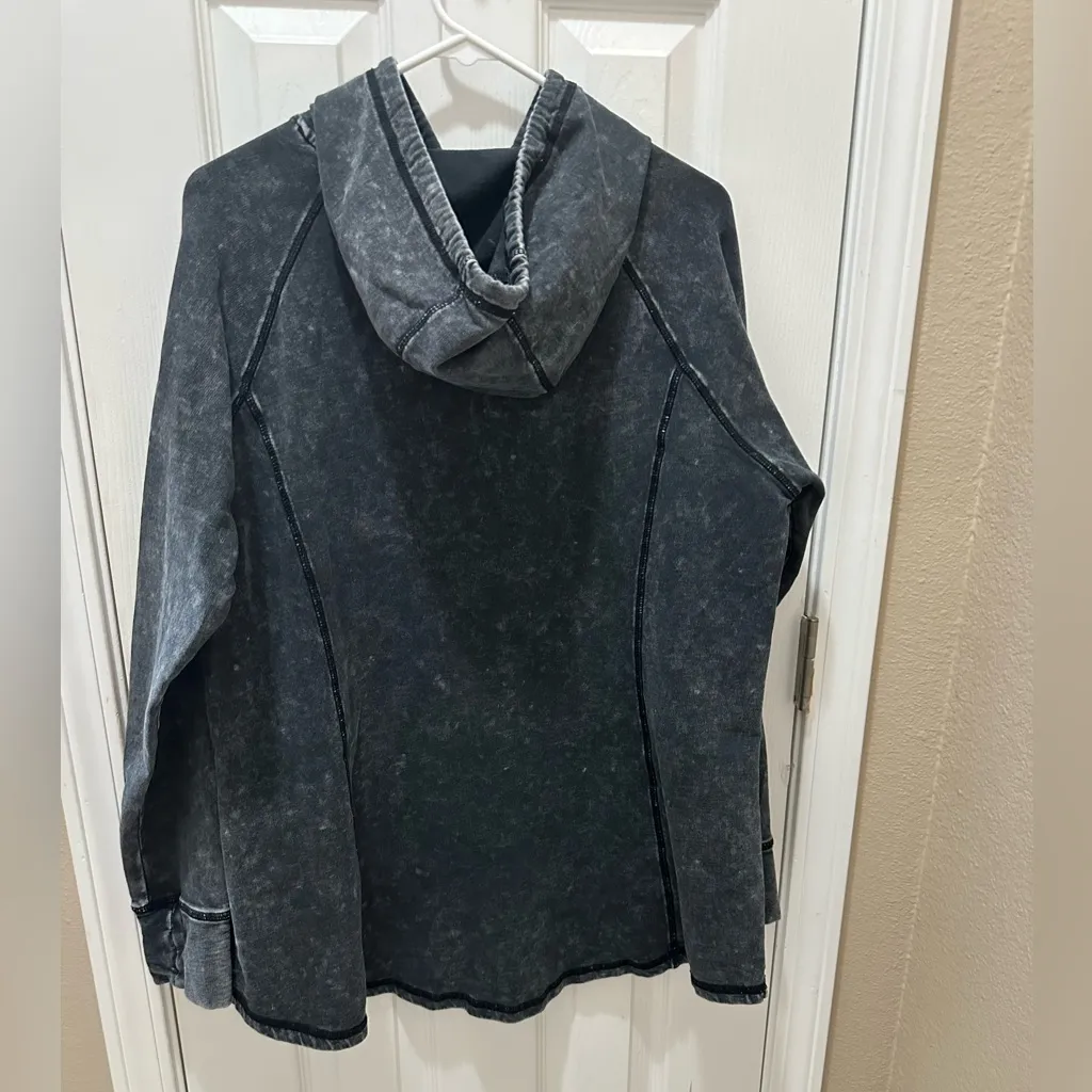 TORRID Active black acid wash hoodie size 2X - Image 3