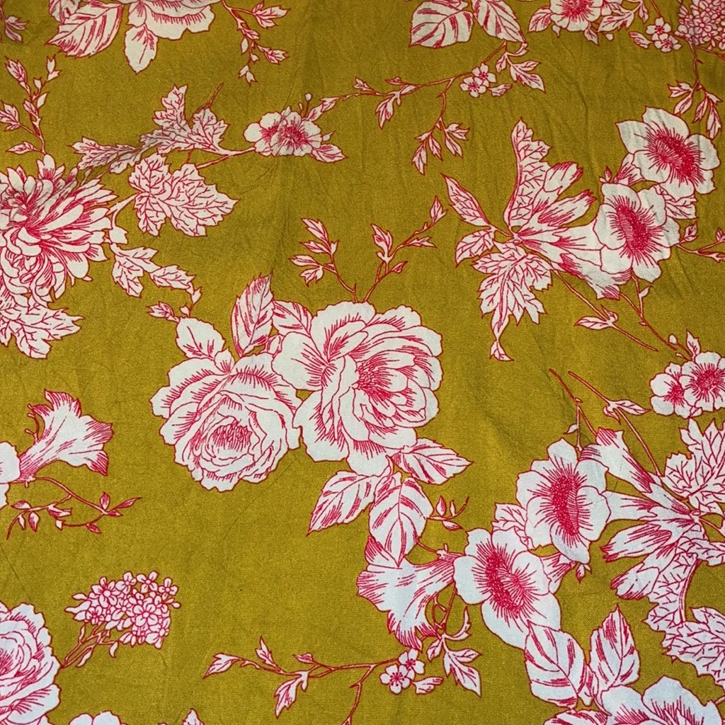 Buckle Black Floral Yellow high low tank Large - Image 5