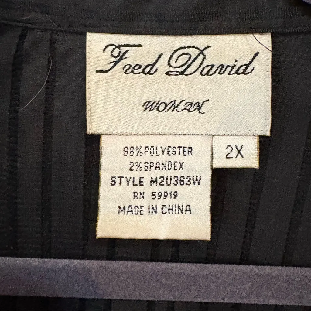 Fred David Black Textured Blouse 3/4 cuffed sleeves - Image 5