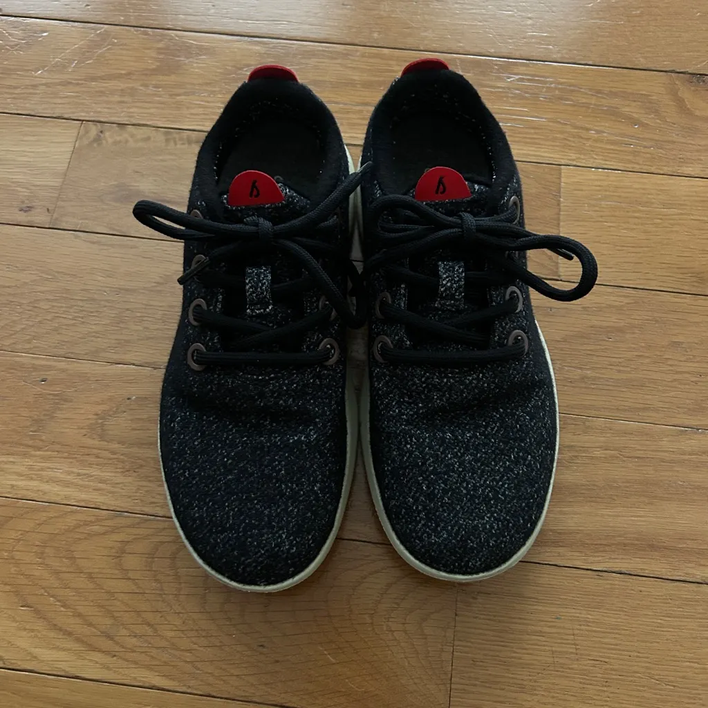 Allbirds Wool Runner Mizzles Shoes Women Size 8 Dark Gray Red Lace Up Tie - Image 4