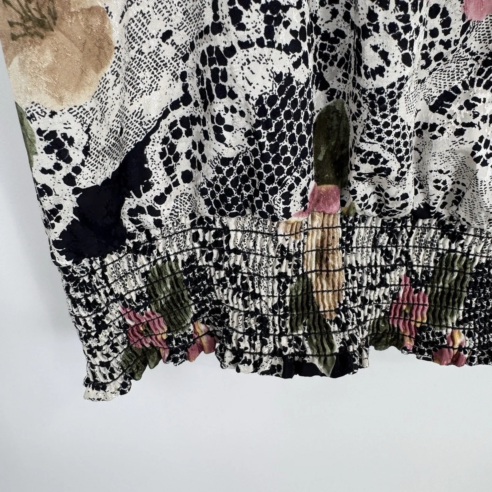 Vintage Ms. Caribou Granny Top Womens Plus 20W Black Lace Floral Polyester - Image 4