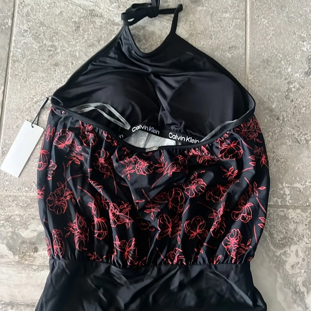 Calvin Klein High Neck Halter Blouson in Black/Red, Size 8 NEW w/Tag $118 - Image 5