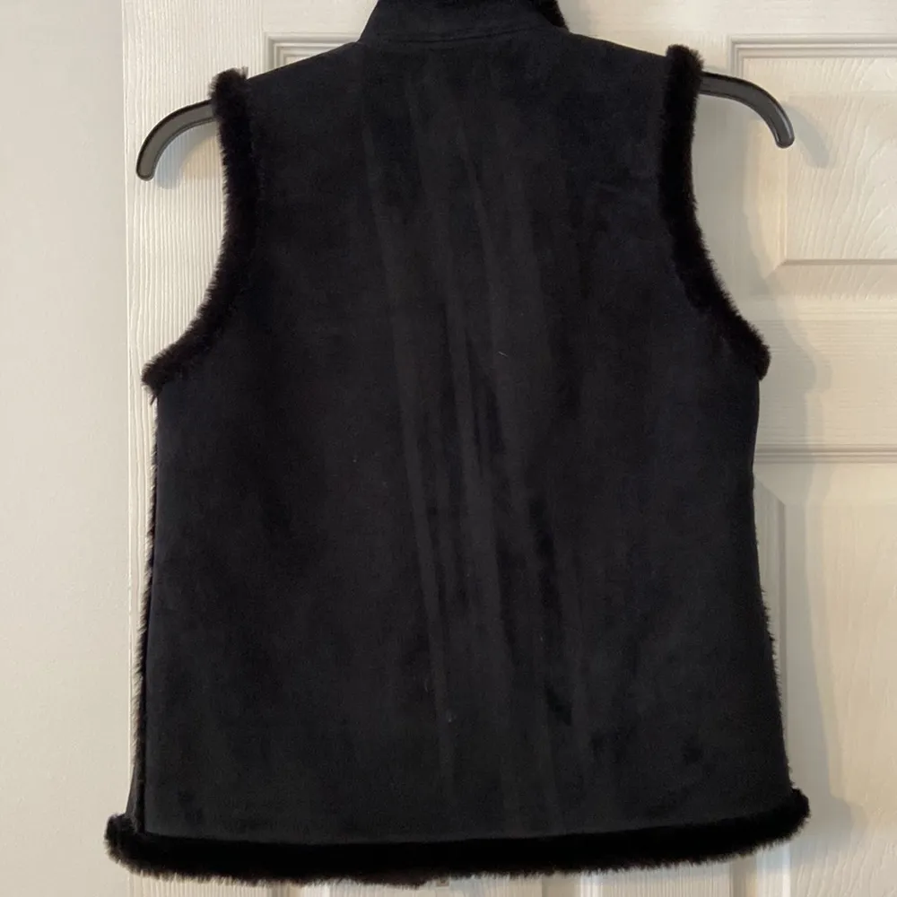 Sport Haley Vest black color size S long 23” bust 32/34 beautiful fluffy vest - Image 6