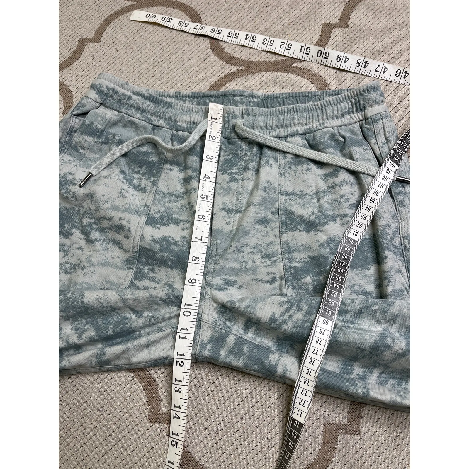 Athleta Farallon Jogger Pant in the Fog Camo print, size medium - Image 7