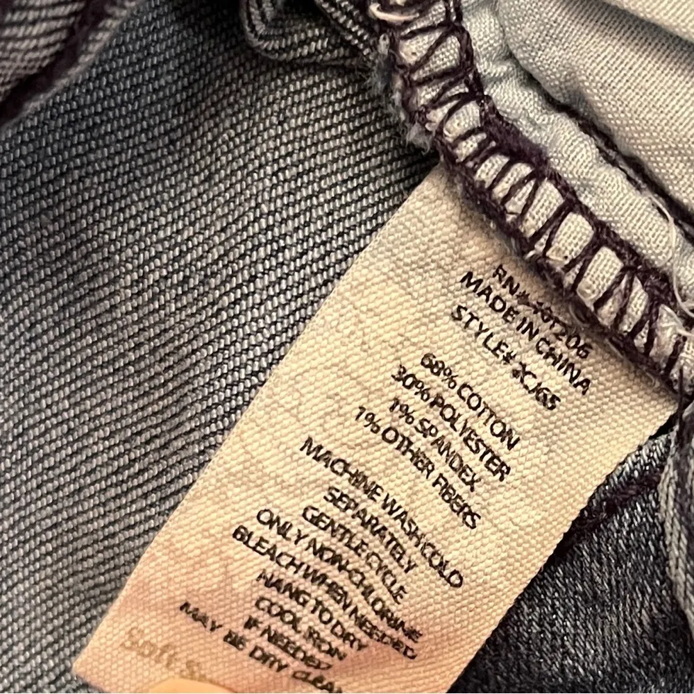 Soft Surroundings Arabella Ruffle Hem Cropped Jeans in BLUE DENIM. Size 6 - Image 10