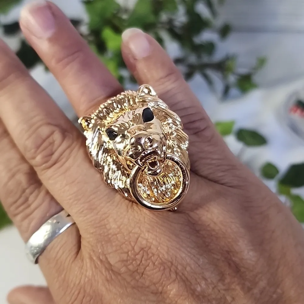 Gold Statement Doorknocker Lion Head Stretch Ring - Image 5