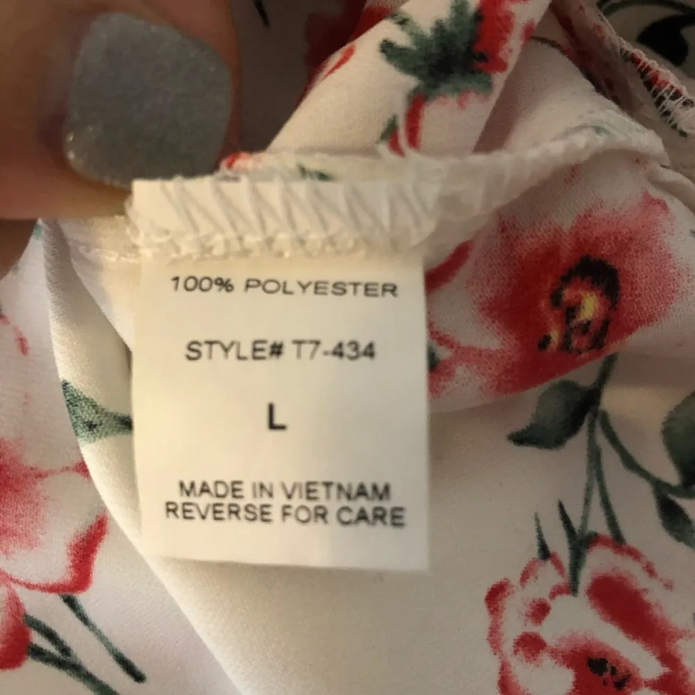 Triple Seven floral Boutique Top White Size L - Image 5