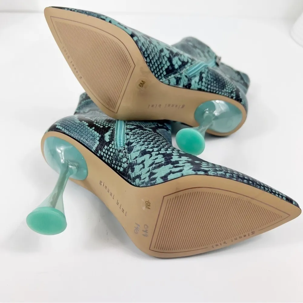NEW Gianni Bini Fawlie Blue Snake Print Leather Clear Flared Heel Booties Size 6 - Image 4