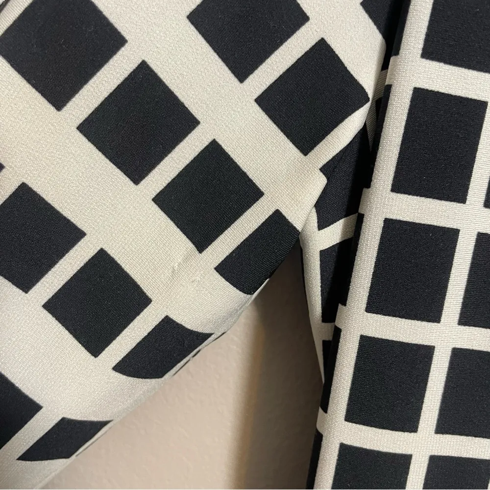 Donna Morgan Geometric Print Dress - Image 5