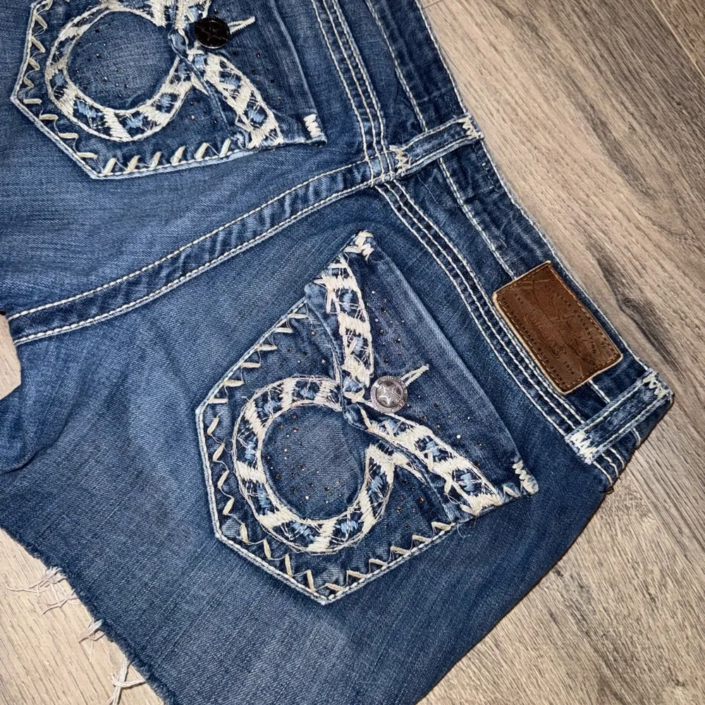 BIGSTAR LIV - Buckle Denim shorts 29R - Image 6