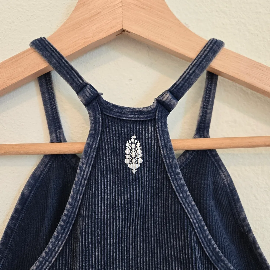 Free People Happiness Runs Long Crop blue Tank top size XS - Image 9