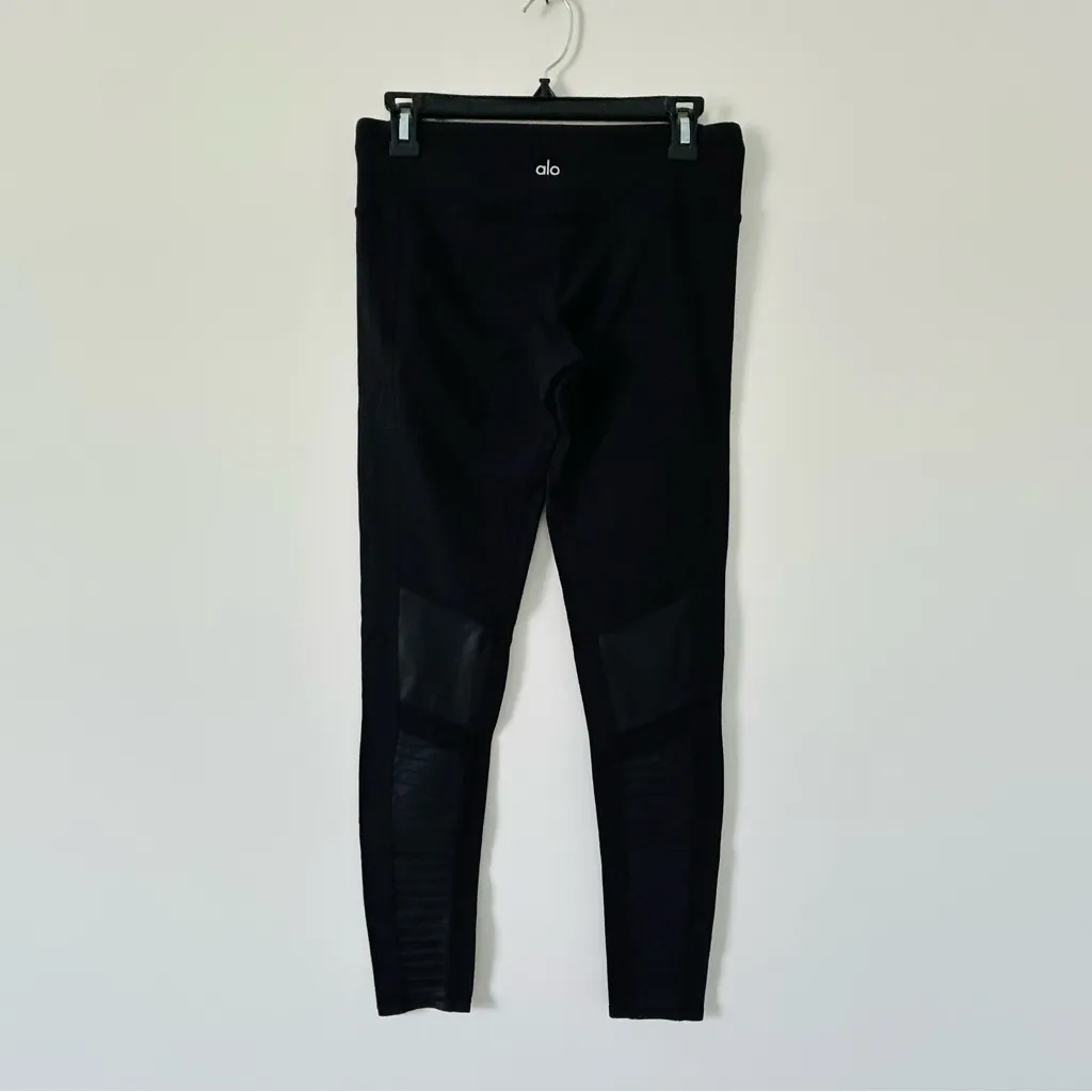 ALO Yoga Black 27in Mid Rise Moto Legging M - Image 3