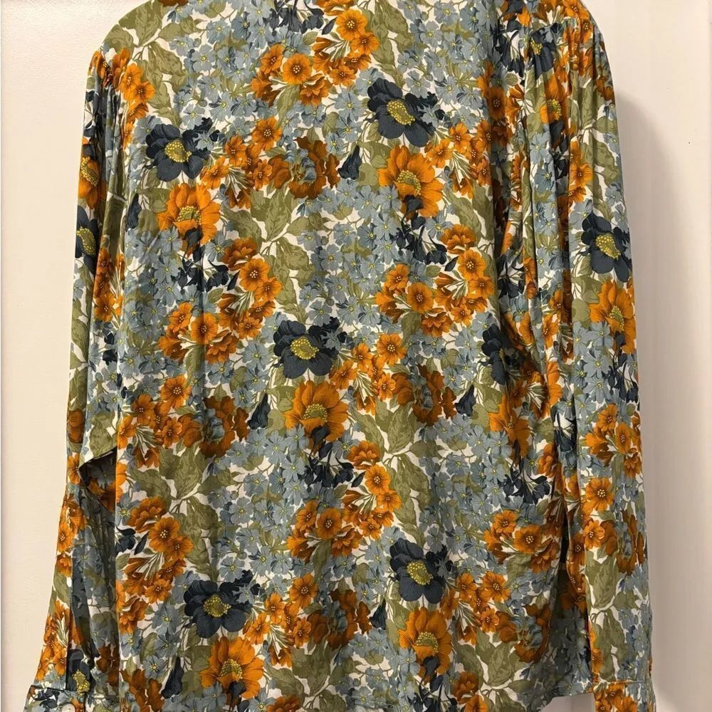 Amour Vert Relaxed Fit Mid Length Blouse Size Medium NWT - Image 5