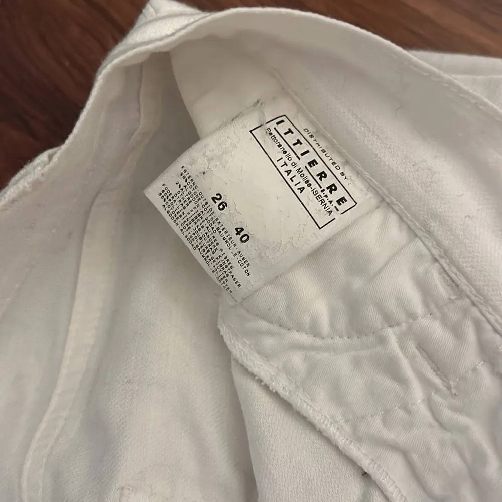 NWOT DOLCE & GABBANA Intricately Embroidered Womens Flare Jeans, Size 26 - Image 3