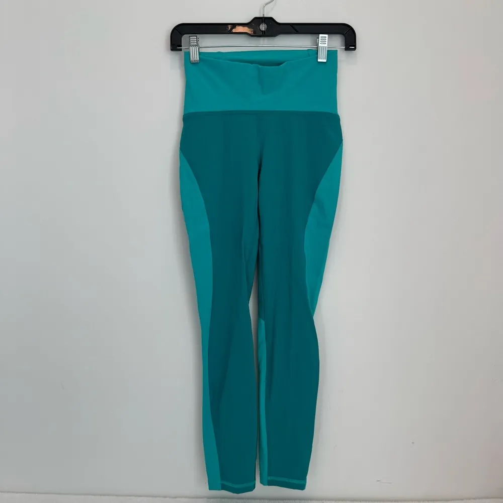 Lululemon Train Times 7/8 Pant *Blocked 25"Spirit Green / Eucalyptus size 4 - Image 3
