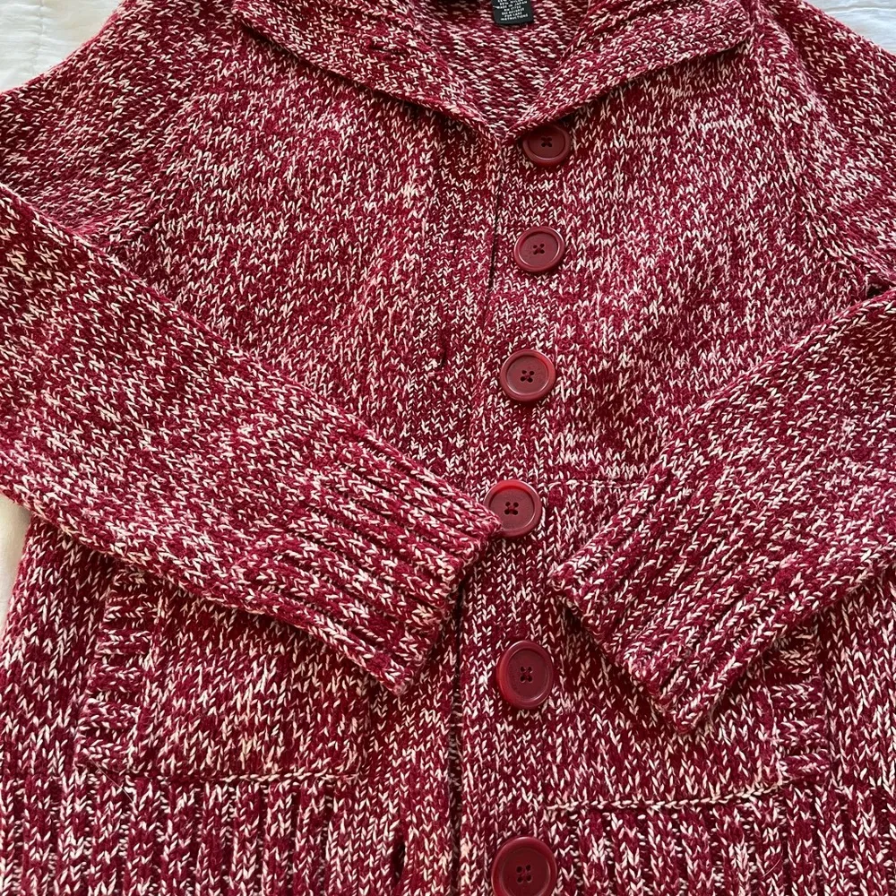 Red & White button up sweater Size M - Image 4
