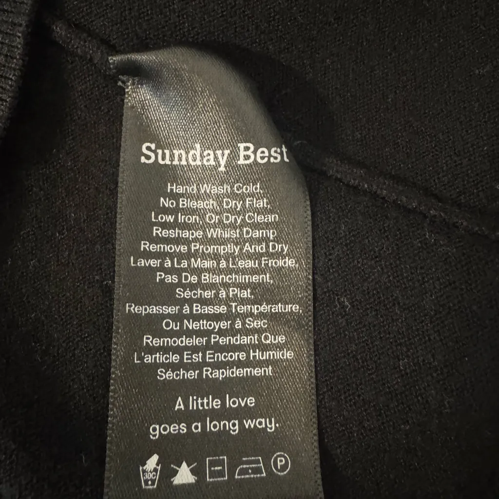 Aritzia Sunday Best Black Fitted V Neck Cardigan Classic  Preppy Size XXS - Image 8