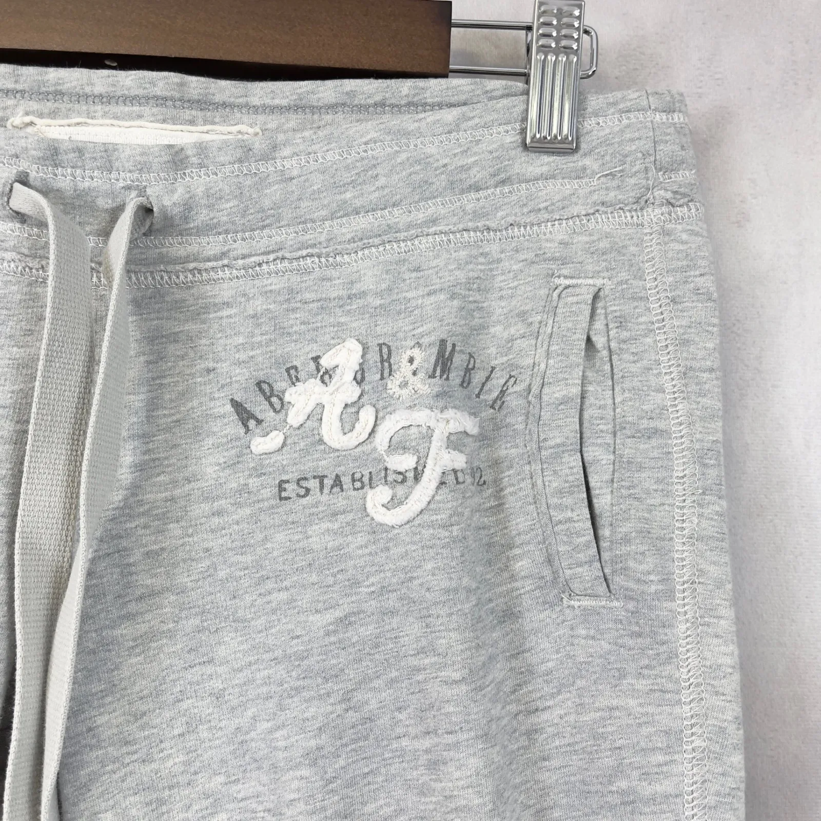 Abercrombie Fitch Women Capri Sweatpants XS Low Rise Y2K Clean Girl 2000s Mall - Image 2