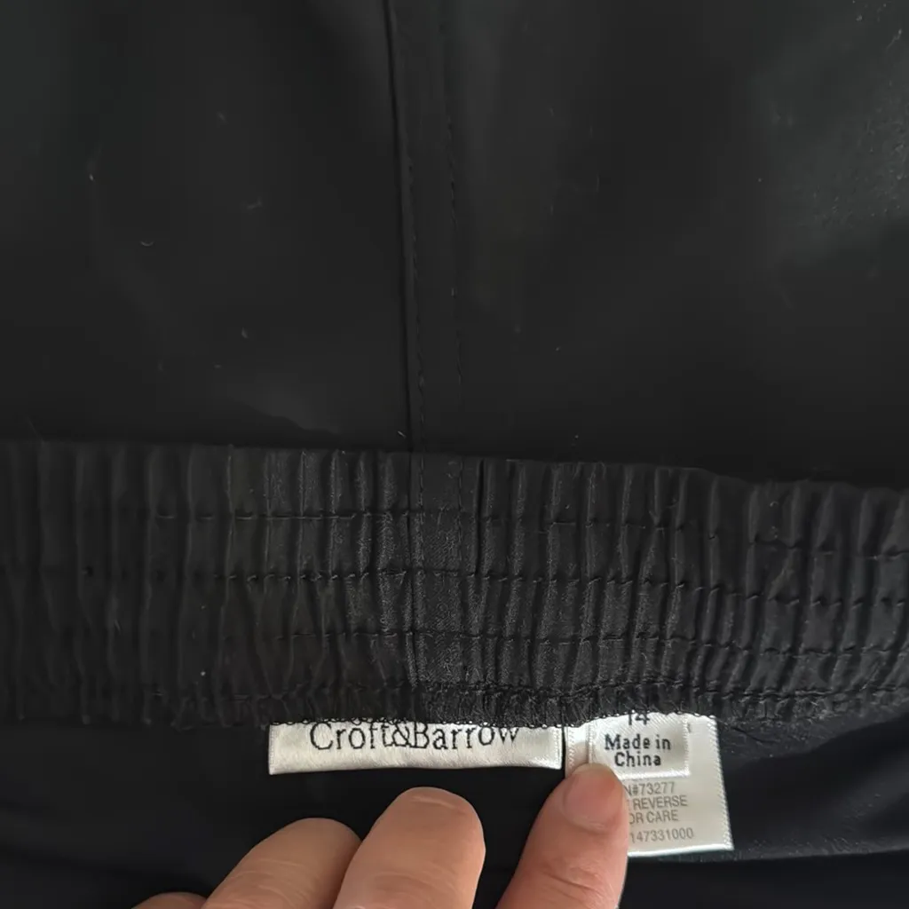 Croft & Barrow Classic Black Shorts - Image 8