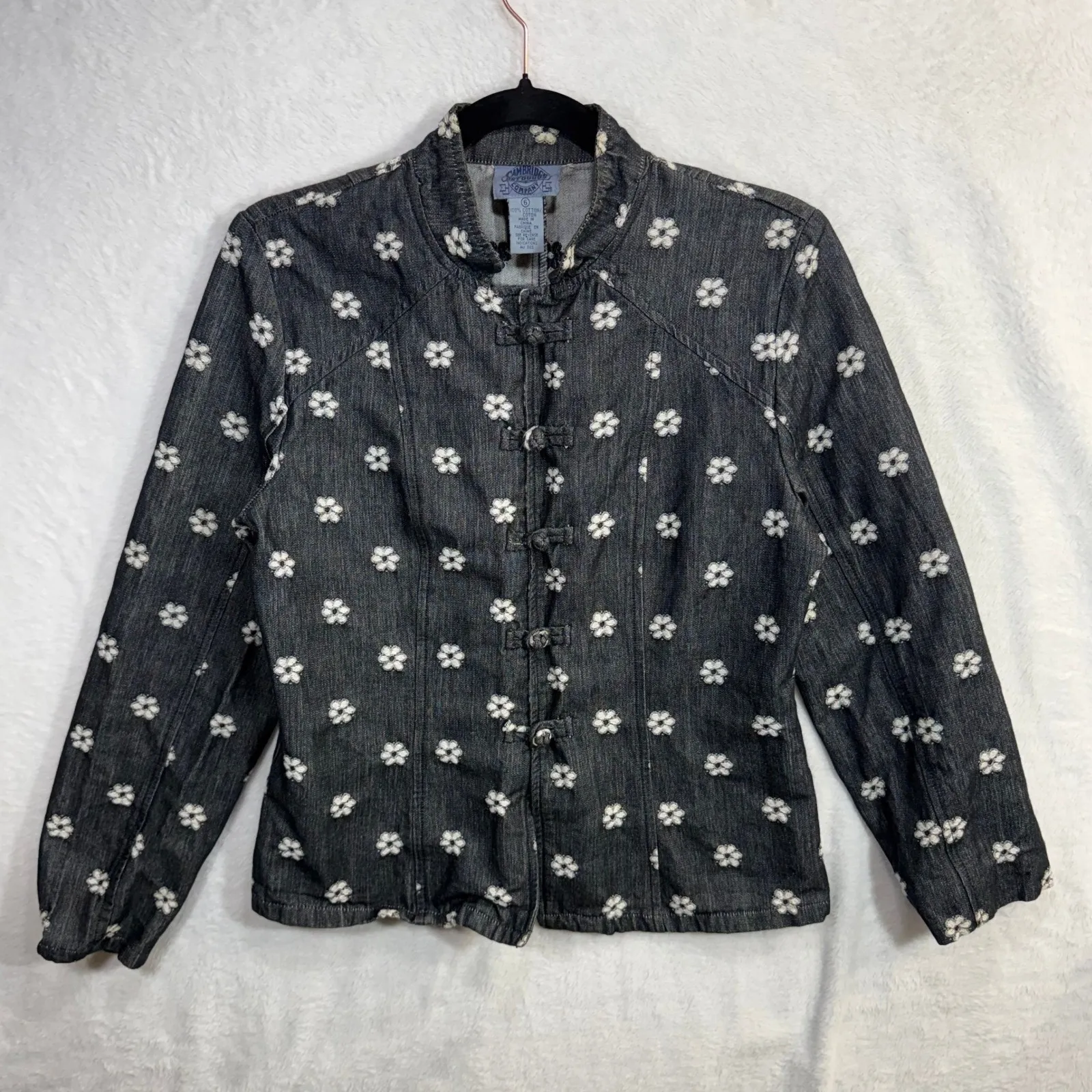 Cambridge Dry Goods 6 Floral Embroidered Denim Jacket Boho Cottage Retro Western Gray - Image 2