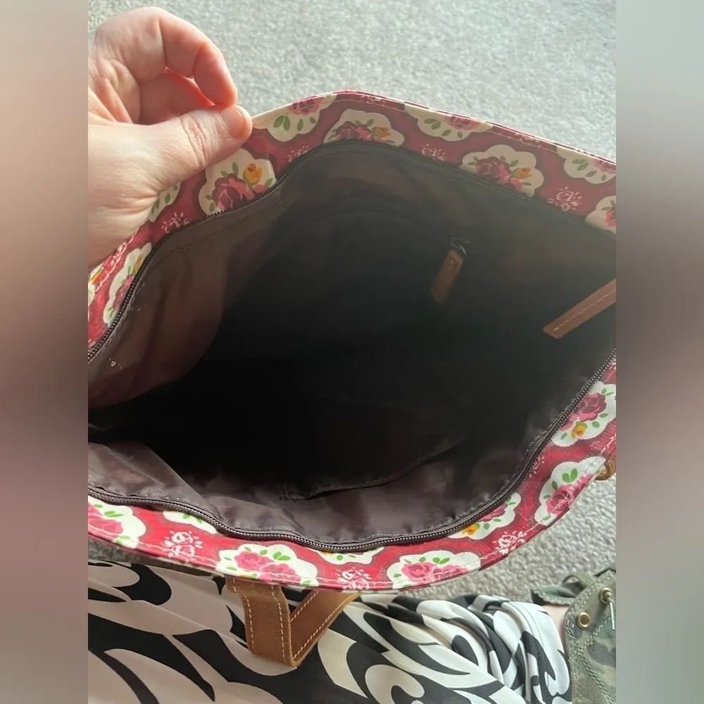 Vliving Red Rose Shabby Chic Leather Trim Tote Purse - Image 7