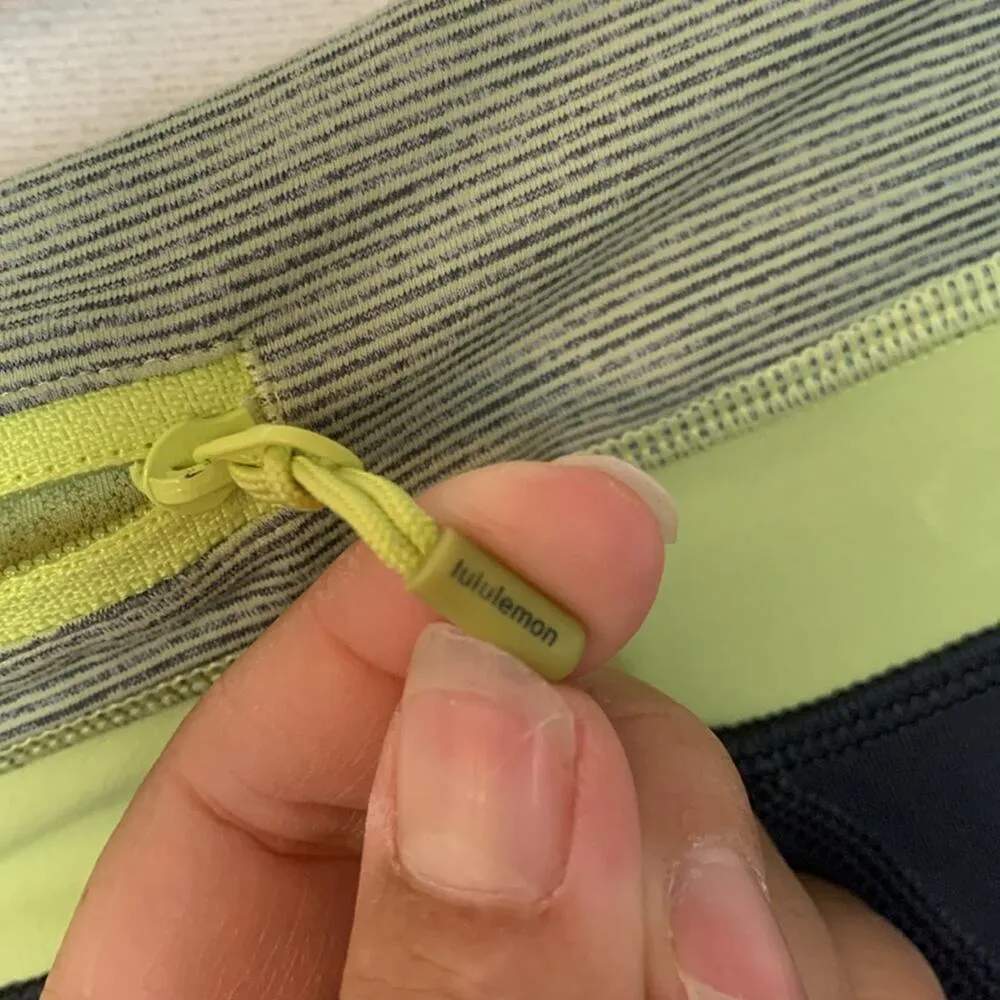 Lululemon size 4 small run inspire crop leggings gray yellow workout gym - Image 9