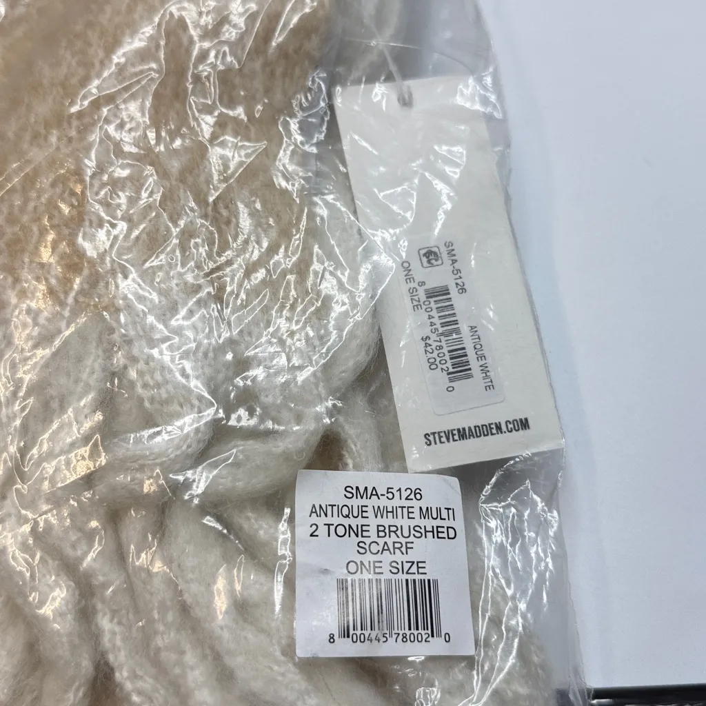 Steve Madden Women's Fringe Lofty Two-Tone Scarf - Image 5