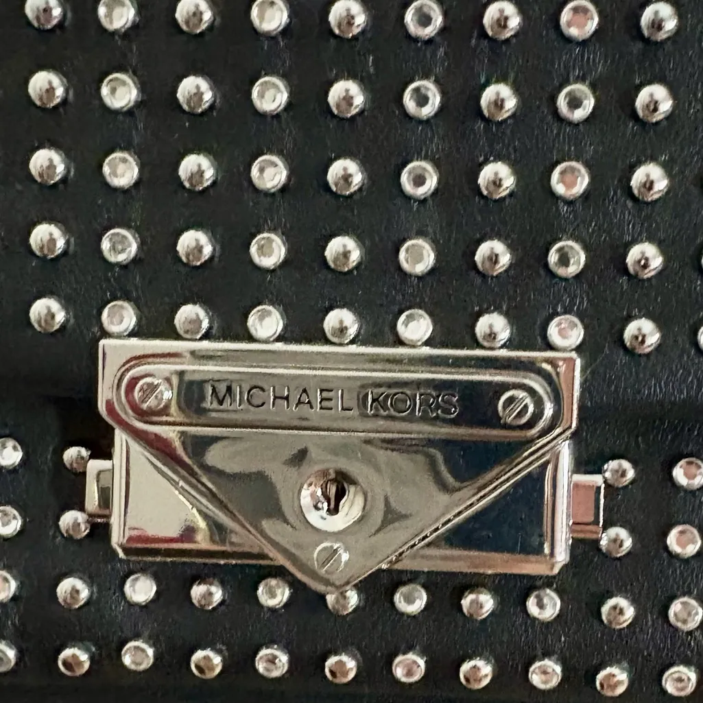 Michael Kors Cece Medium Leather Convertible Shoulder Bag - Image 10