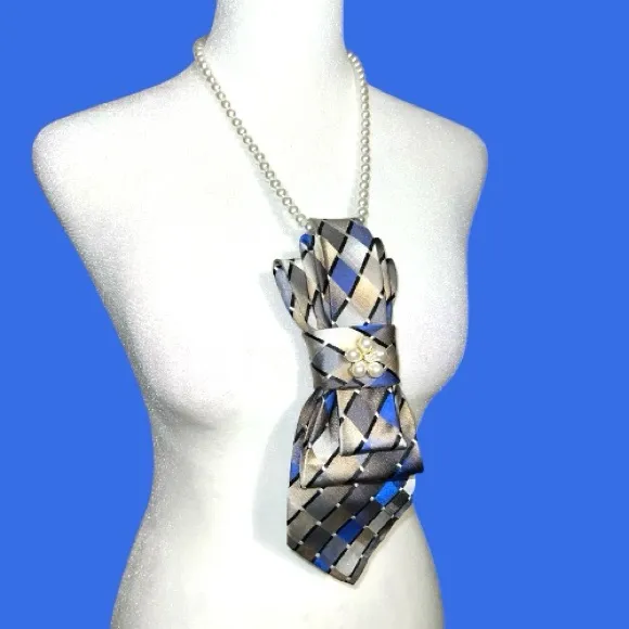 “Dainty Dapper”Elegant Blue and Silver Necktie necklace with Pearl Accent - Image 3