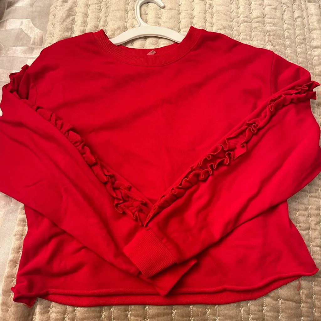 Soprano red cropped blouse with ruffle detail - Image 2