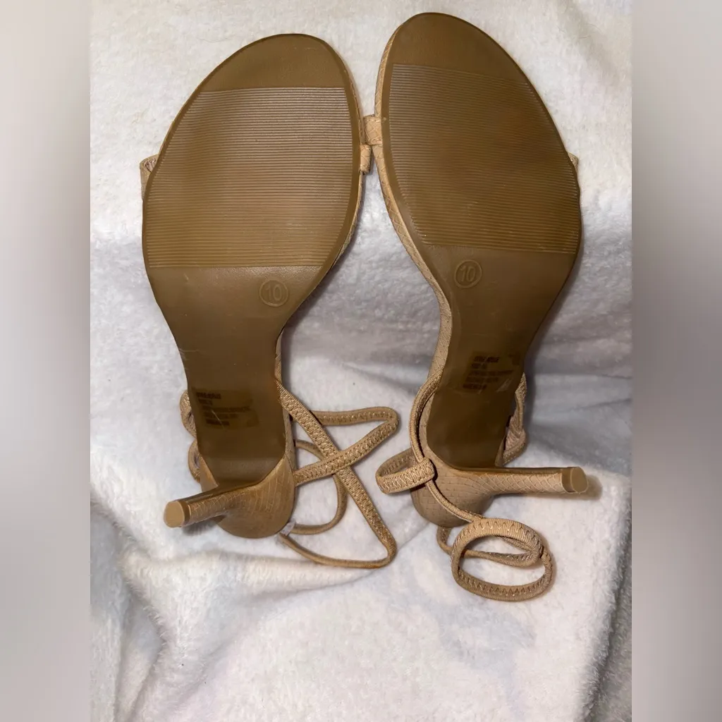 NWOB Lulu's Nude “Adele” Strappy Heels Size 10 - Image 4
