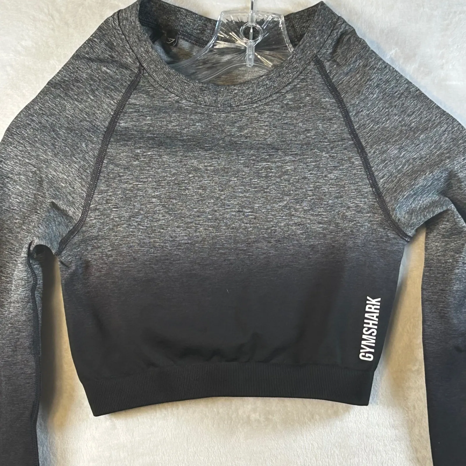 Gymshark Ombre Seamless Long Sleeve Crop Top Black Grey Athletic Fit Women - Image 2