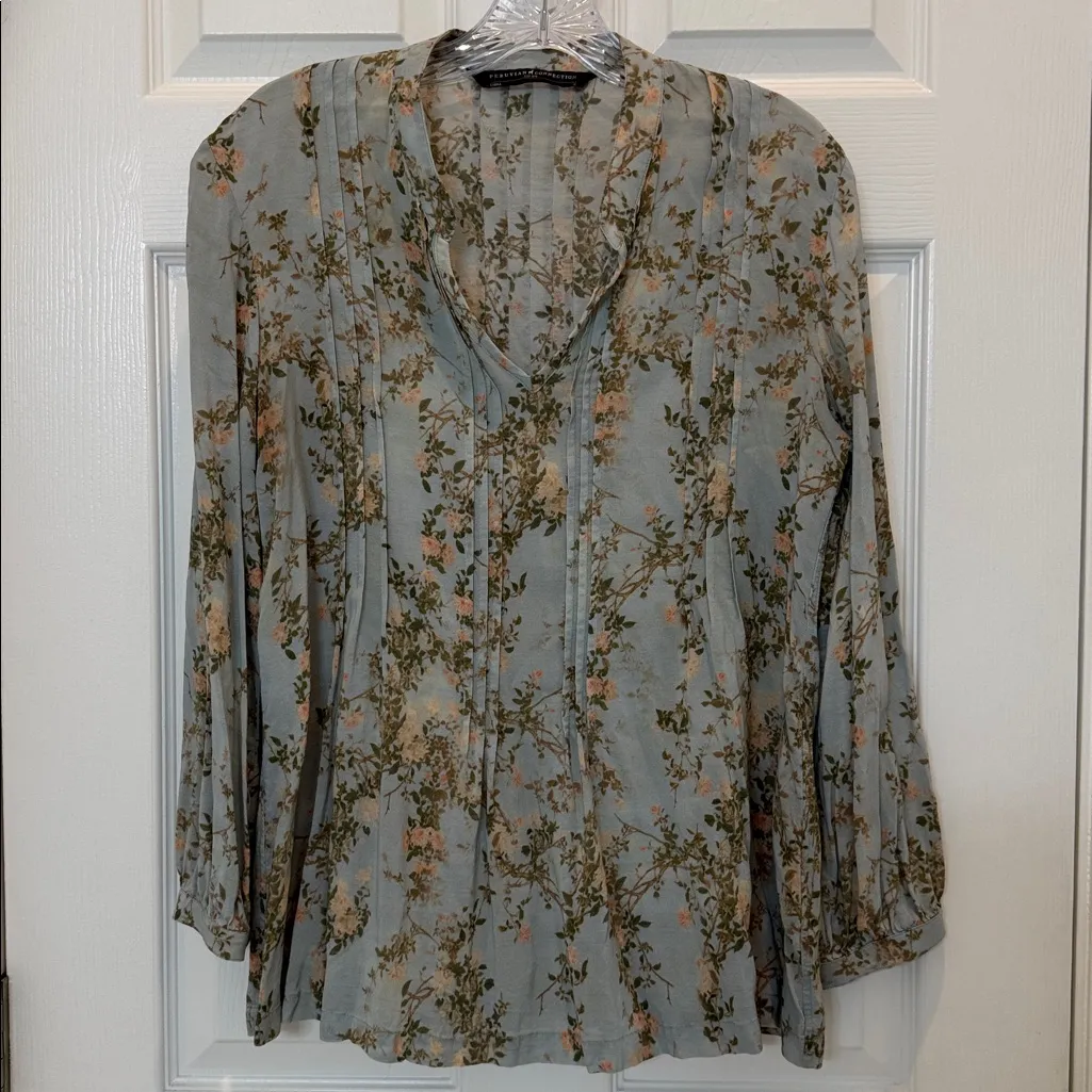 Peruvian Connection Floral Pleated Blouse Size Small - Image 2