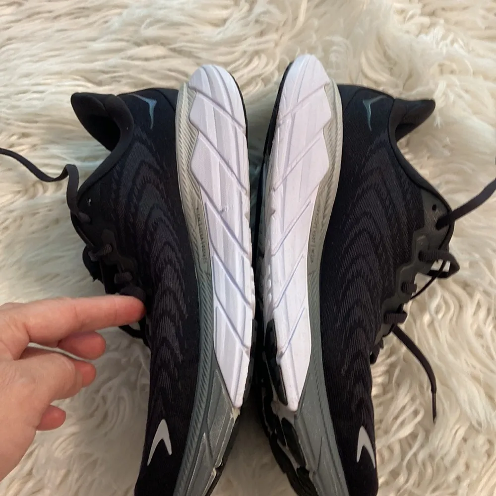 HOKA AHARI Black and Gray Running Shoes size 10B Black excellent condition - Image 5