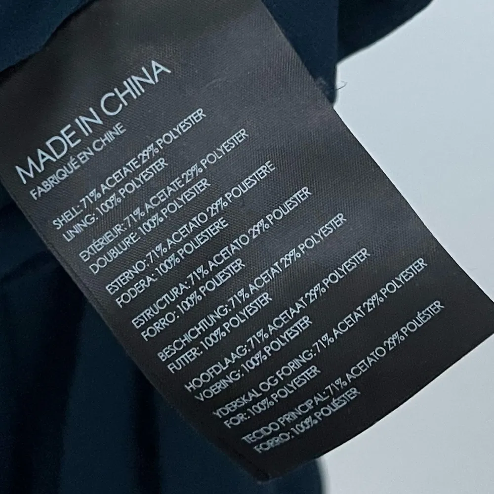 Club Monaco • Navy Blue Pleated Bell Sleeve Top Blouse - Image 6