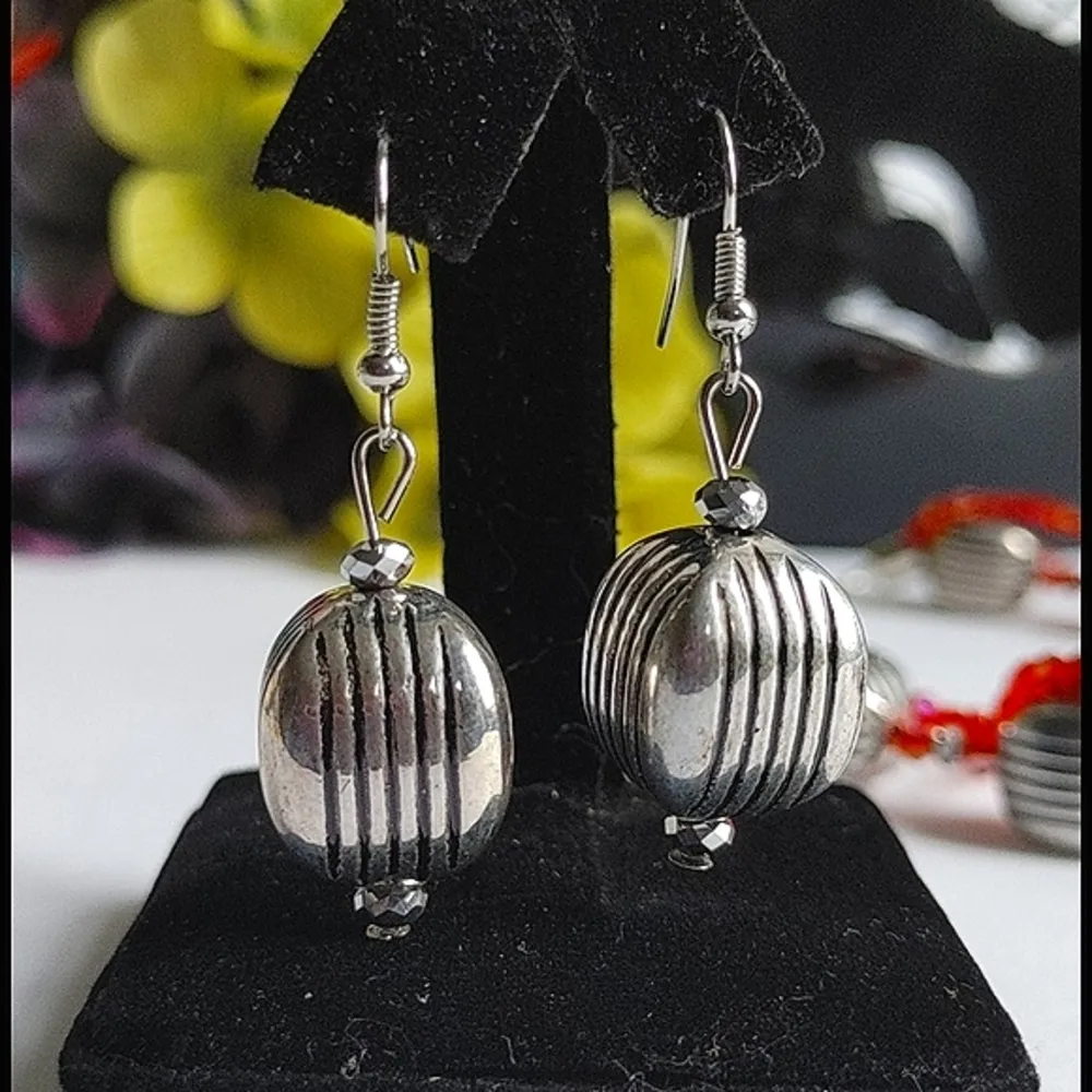 Silver Orange Red Large Teardrop Pendant Necklace - Image 5