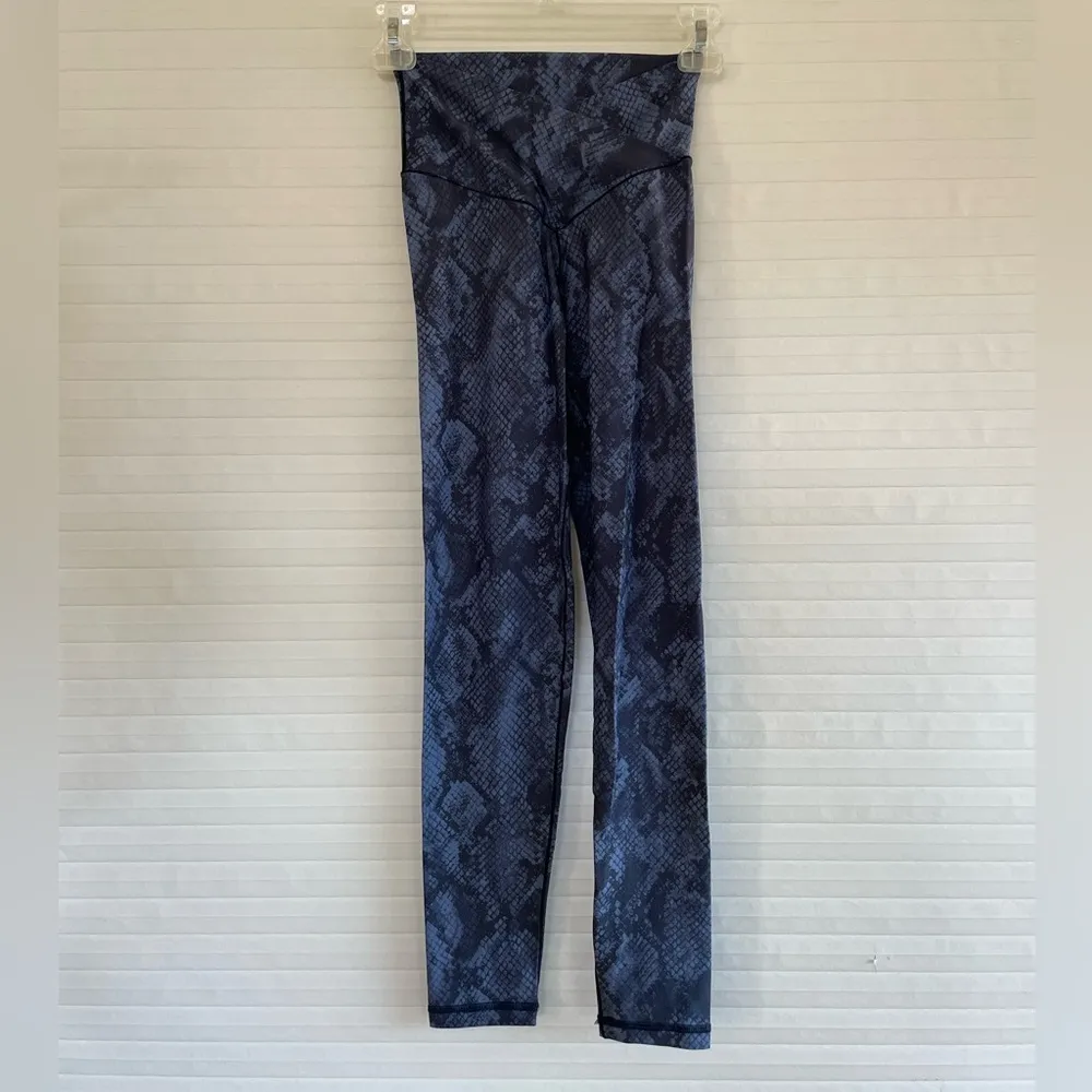 Aerie Offline Real Me Snakeskin Crossover 7/8 Leggings - Image 2