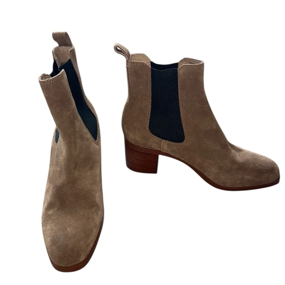 NEW Steve Madden Rockwell Chelsea Booties in Cognac Suede 10 - Image 3