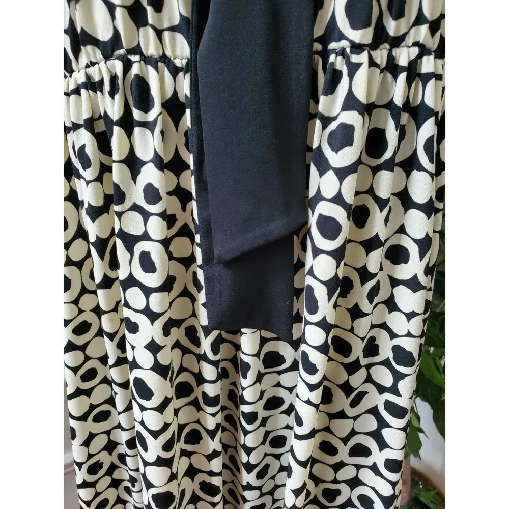 Maggy London Women's Black & White Polyester Scoop Neck Knee Length Dress Size 8 - Image 3