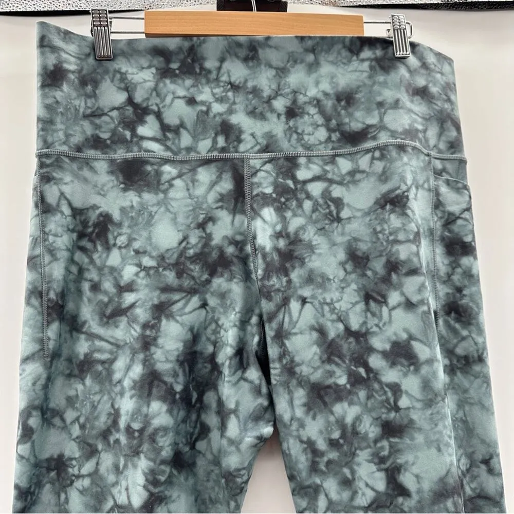 Athleta Salutation Stash Pocket II Printed 7/8 Tight Leggings in Riptide Grey 2X - Image 3