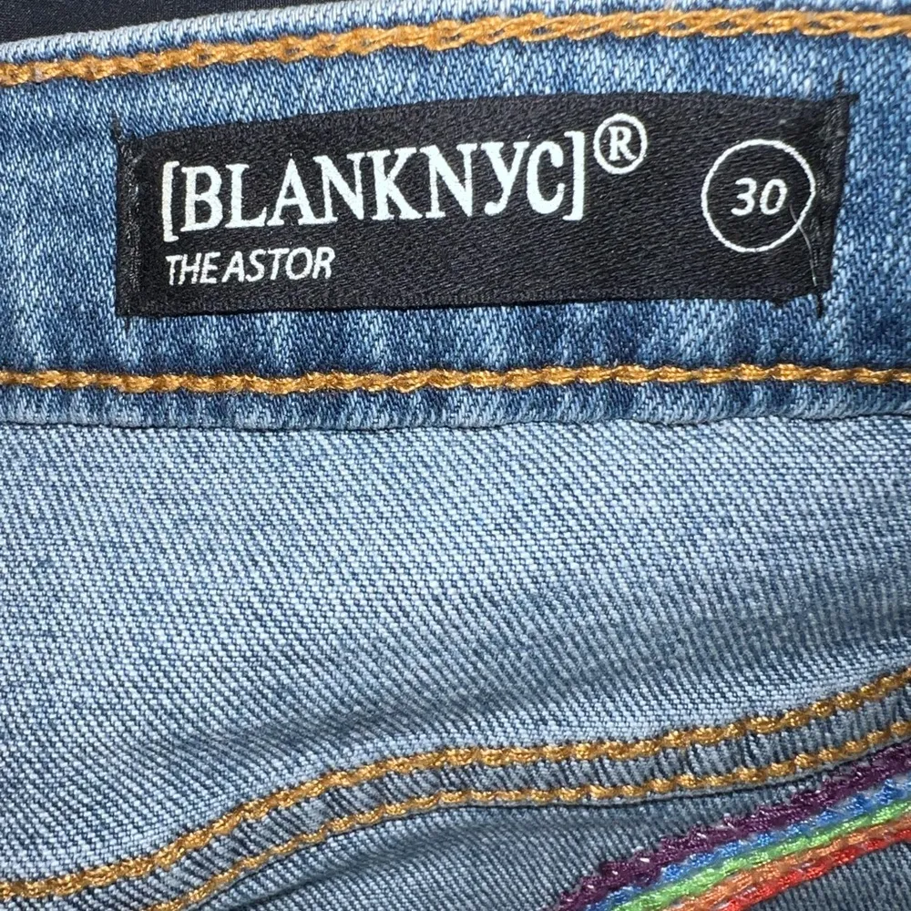 Blank NYC The Astor Sun Rainbow Denim Shorts Size 30 - Image 4
