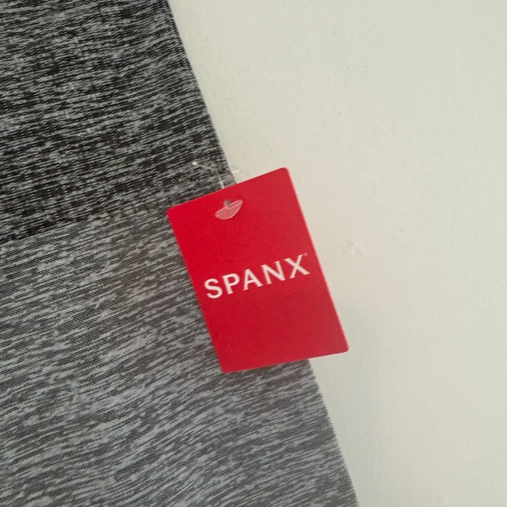 NWT Spanx Small Seamless Sculpt Leggings Spacedye Cloudy Grey - Image 5