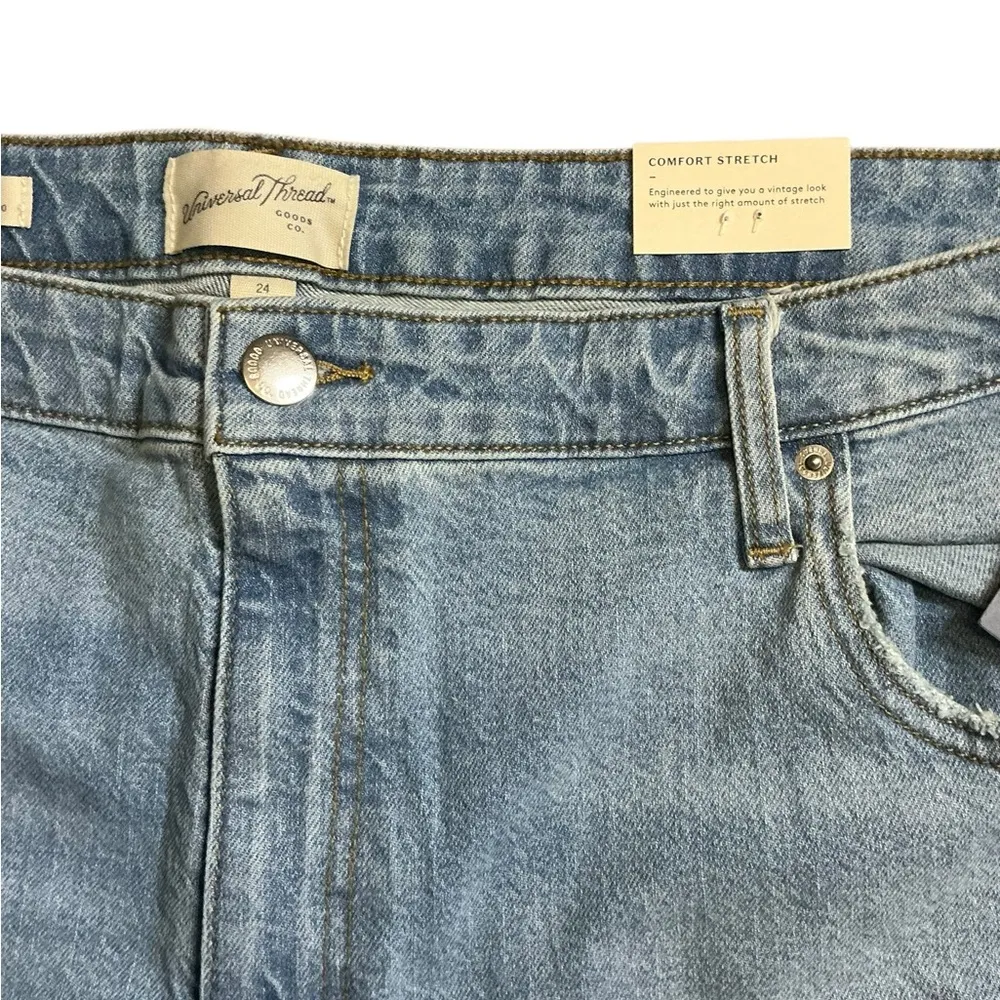 Women's High-Rise 90's Straight Jeans - Universal Thread™
Vintage Light Wash 30 - Image 6