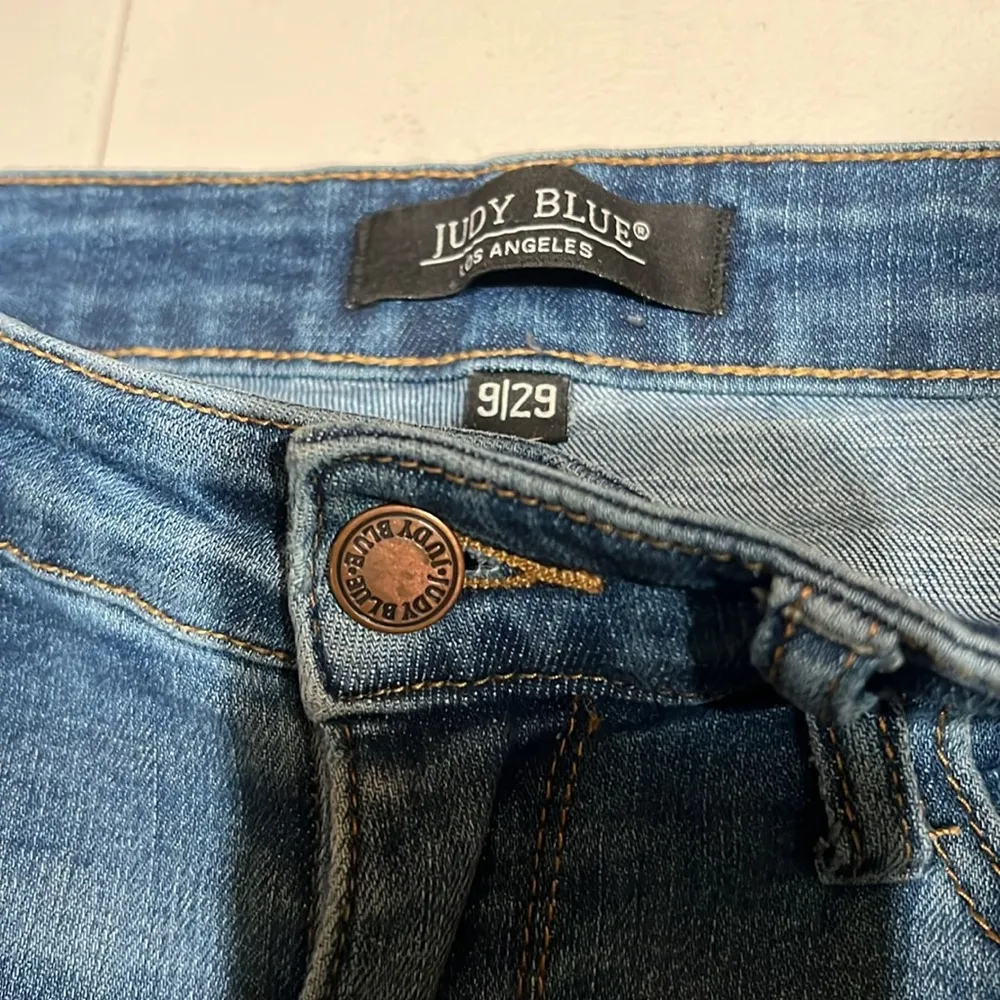 Judy blue skinny jeans women’s size 29 distressed look - Image 8