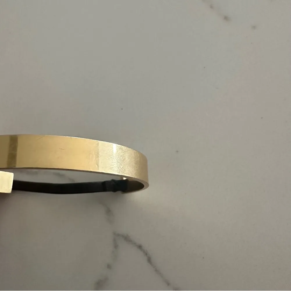 Madewell Leather Minimalist Classic Cuff Bracelet in Gold Tone Metal and Black - Image 3