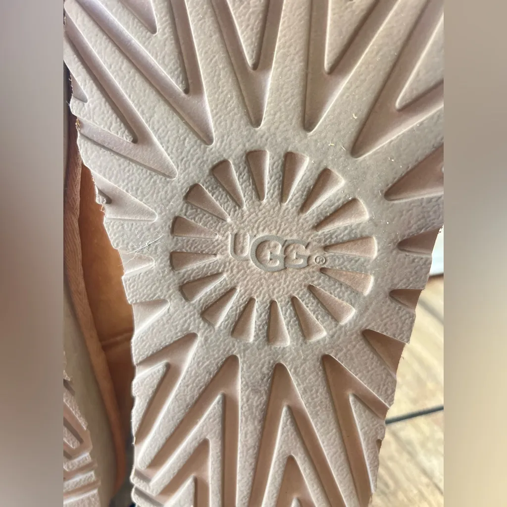 UGG Boot EUC Size 10-11 worn once LIKE NEW no tags - Image 12