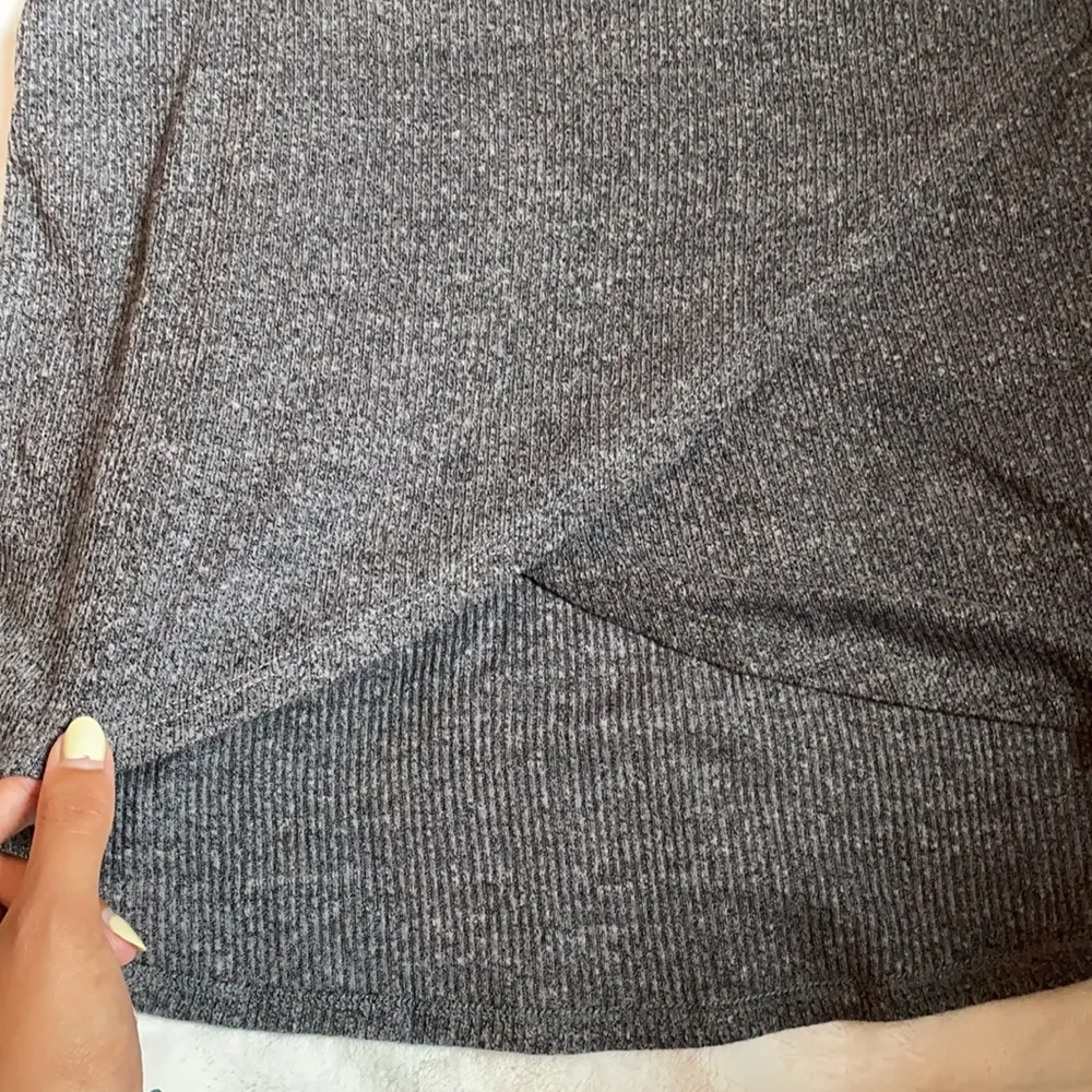 Wonderland by Orange  grey sweater - Image 2