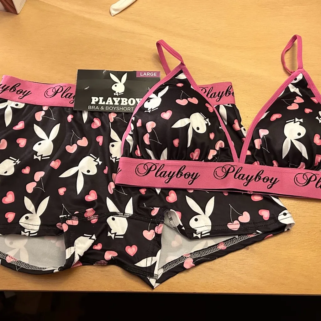 New Women’s PLAYBOY Black and Pink Bunny 🐰 Print Bra & Boyshort Set Size Large - Image 2